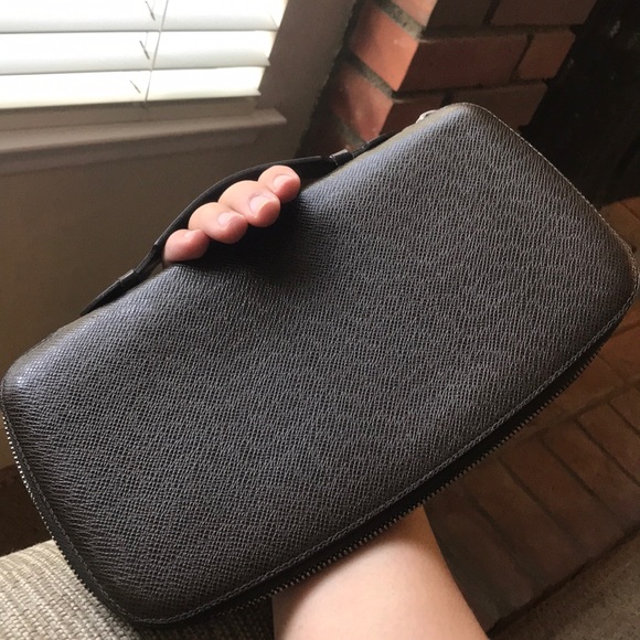 Louis Vuitton Clutch (Mens) Rare - Picture 8 of 8